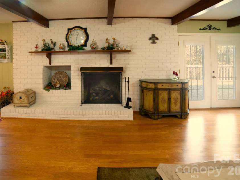 1015 Woodbine Place, Lenoir, NC 28645.  MLS# CAR4355055, YatesRealty ID 8432. 