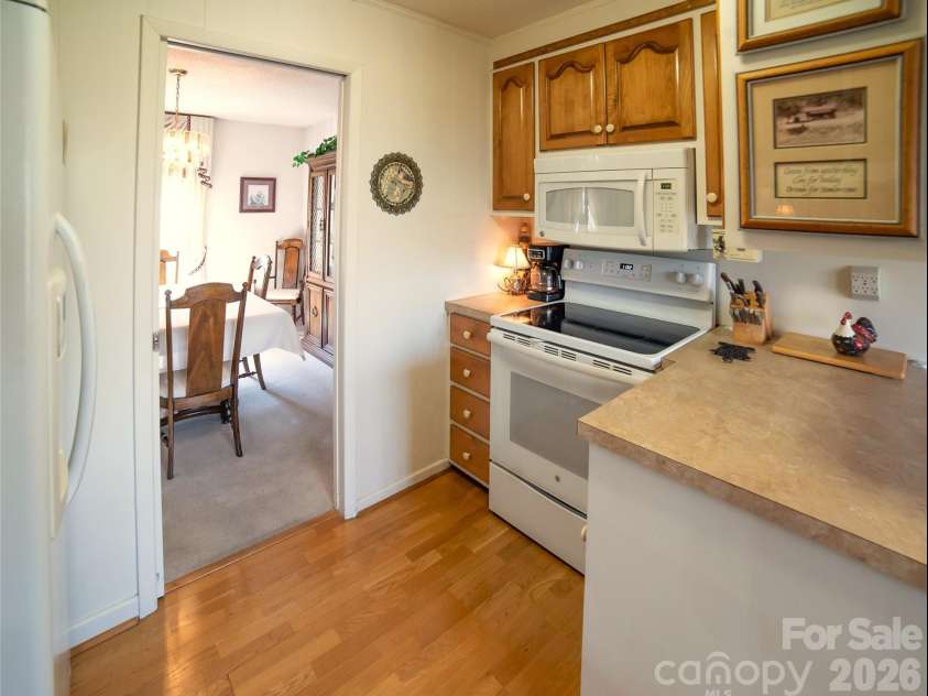 1015 Woodbine Place, Lenoir, NC 28645.  MLS# CAR4355055, YatesRealty ID 8432. 