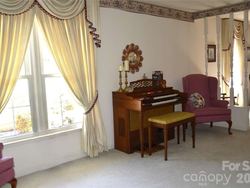 1015 Woodbine Place, Lenoir, NC 28645.  MLS# CAR4355055, YatesRealty ID 8432. 