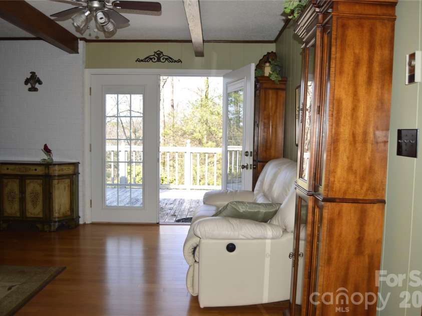 1015 Woodbine Place, Lenoir, NC 28645.  MLS# CAR4355055, YatesRealty ID 8432. 
