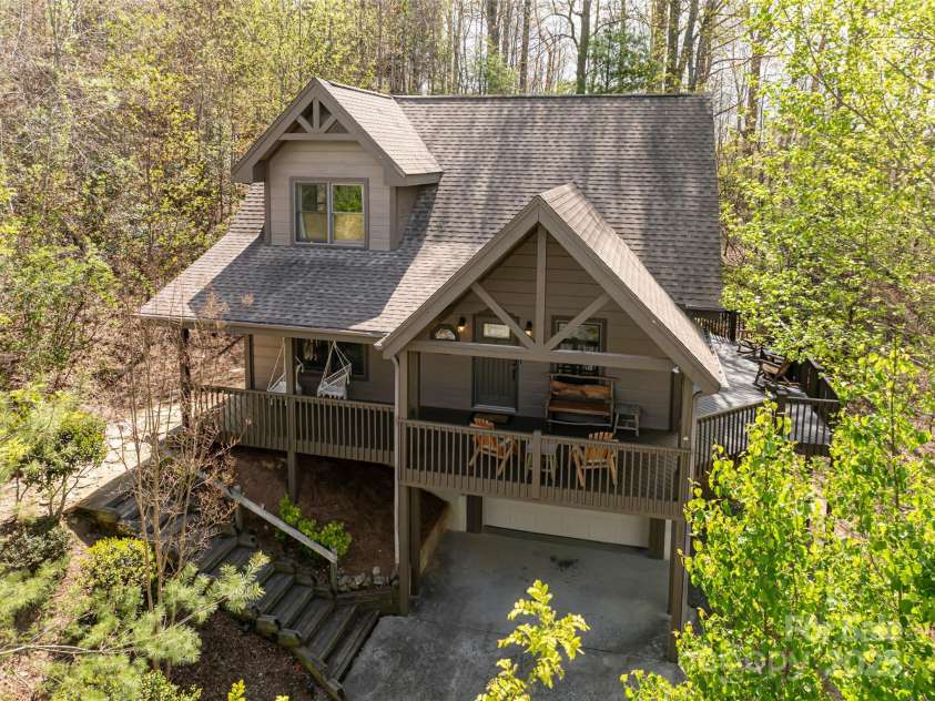 837 Peregrine Drive, Hendersonville, NC 28739.  MLS# CAR4250504, YatesRealty ID 8432. Front exterior