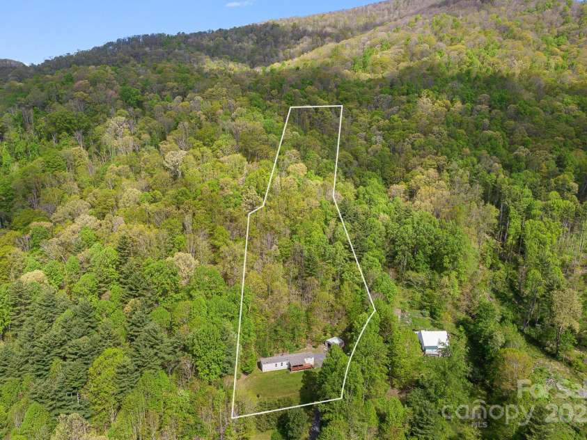 4825 Cane Creek Road, Bakersville, NC 28705.  MLS# CAR4248421, YatesRealty ID 8433. 