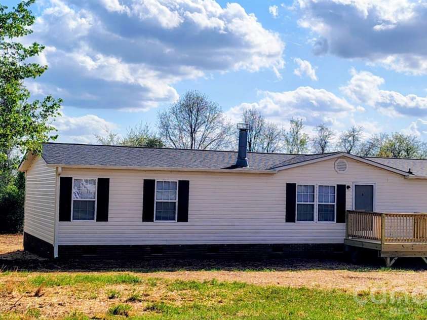 4060 Ritchfield Drive, Lincolnton, NC 28092.  MLS# CAR4363150, YatesRealty ID 8434. 