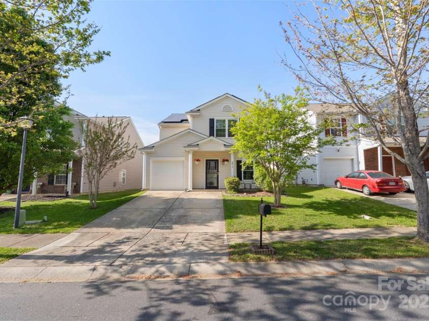 8917 Chalkstone Road, Charlotte, NC 28216.  MLS# CAR4247213, YatesRealty ID 8434. 