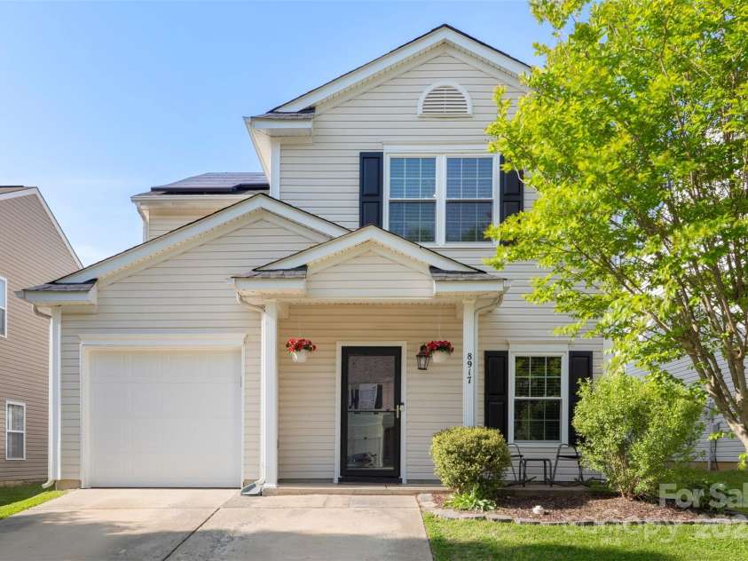 8917 Chalkstone Road, Charlotte, NC 28216.  MLS# CAR4247213, YatesRealty ID 8434. 