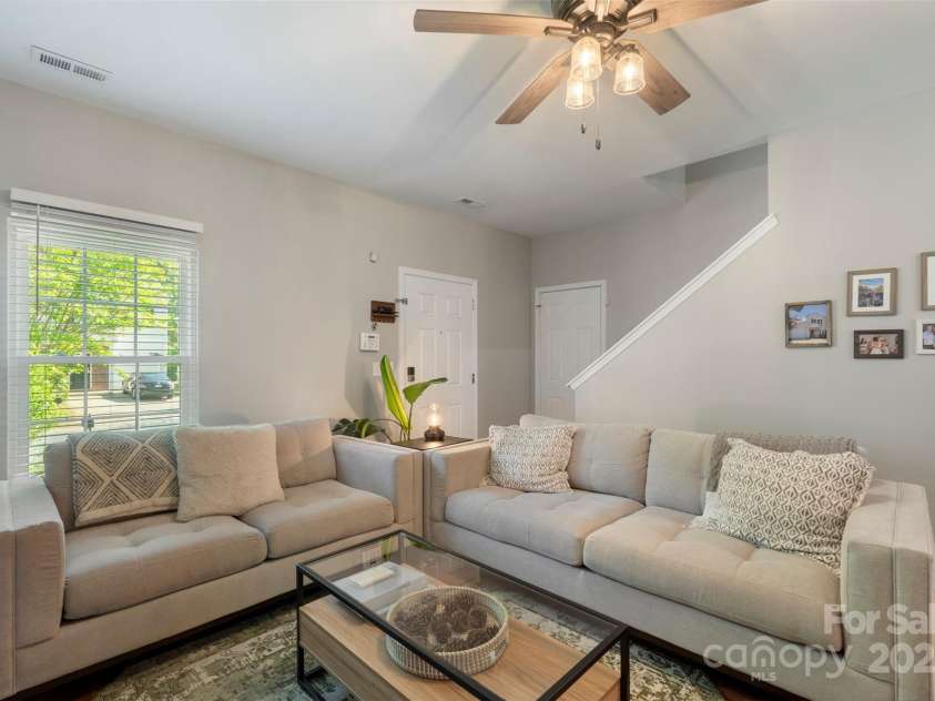8917 Chalkstone Road, Charlotte, NC 28216.  MLS# CAR4247213, YatesRealty ID 8434. 