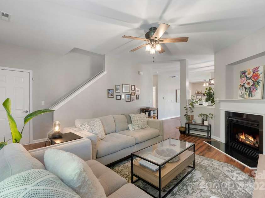 8917 Chalkstone Road, Charlotte, NC 28216.  MLS# CAR4247213, YatesRealty ID 8434. 