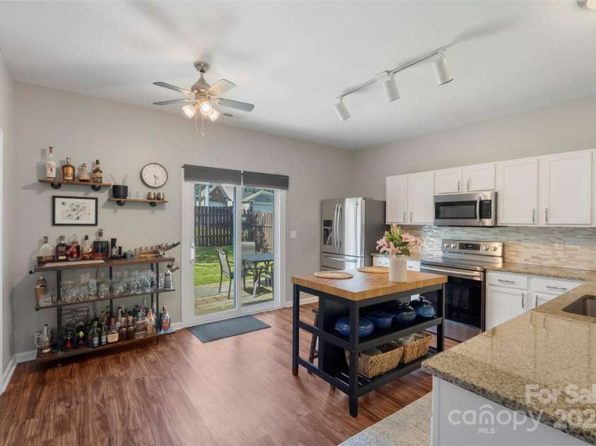 8917 Chalkstone Road, Charlotte, NC 28216.  MLS# CAR4247213, YatesRealty ID 8434. 