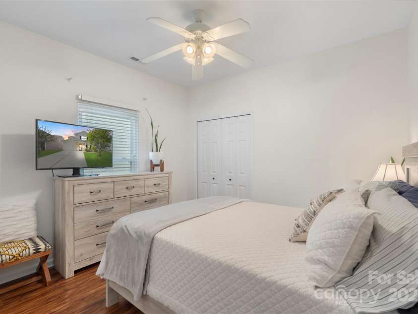 8917 Chalkstone Road, Charlotte, NC 28216.  MLS# CAR4247213, YatesRealty ID 8434. 