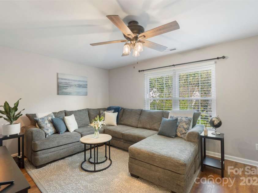8917 Chalkstone Road, Charlotte, NC 28216.  MLS# CAR4247213, YatesRealty ID 8434. 