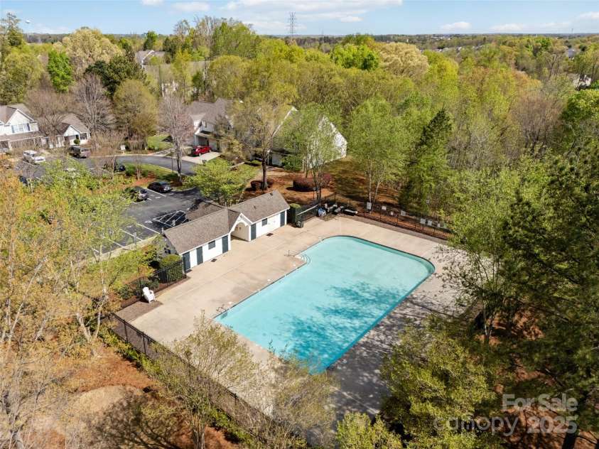 10920 Walking Path Lane, Charlotte, NC 28213.  MLS# CAR4242017, YatesRealty ID 8435. 