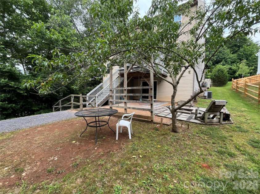 7532 Berkeley Road, Denver, NC 28037.  MLS# CAR4348907, YatesRealty ID 8436. 