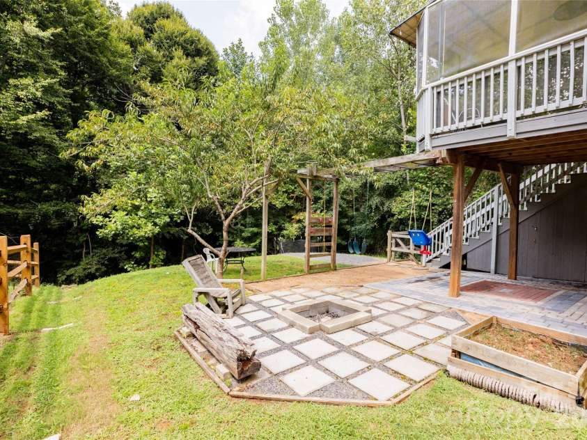 7532 Berkeley Road, Denver, NC 28037.  MLS# CAR4417188, YatesRealty ID 8436. 