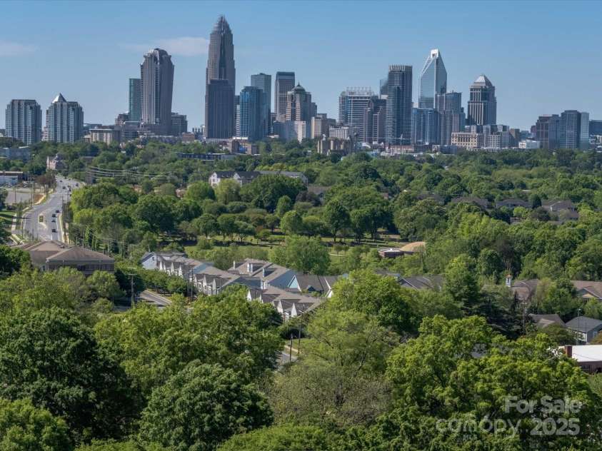 1142 Mona Drive, Charlotte, NC 28206.  MLS# CAR4247504, YatesRealty ID 8437. 