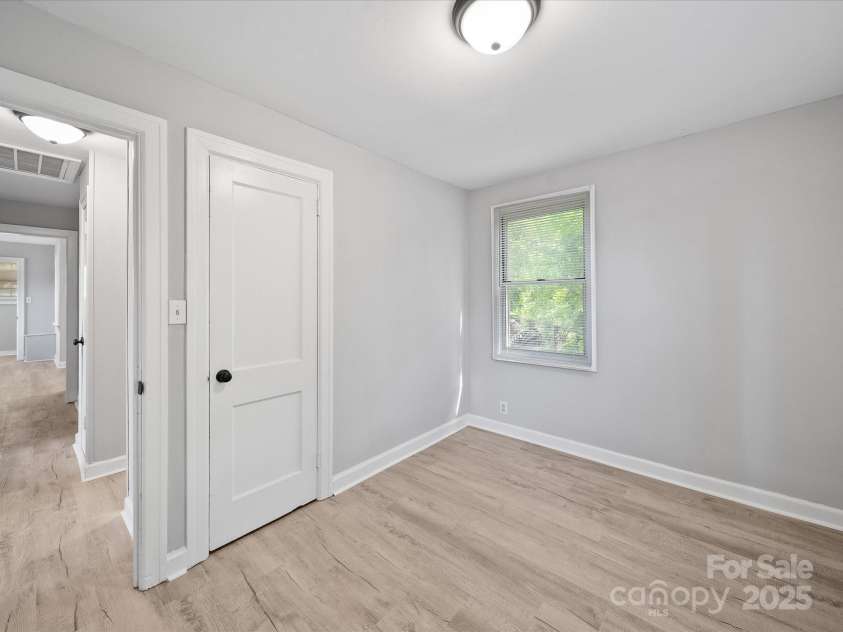 1142 Mona Drive, Charlotte, NC 28206.  MLS# CAR4247504, YatesRealty ID 8437. Bedroom 3