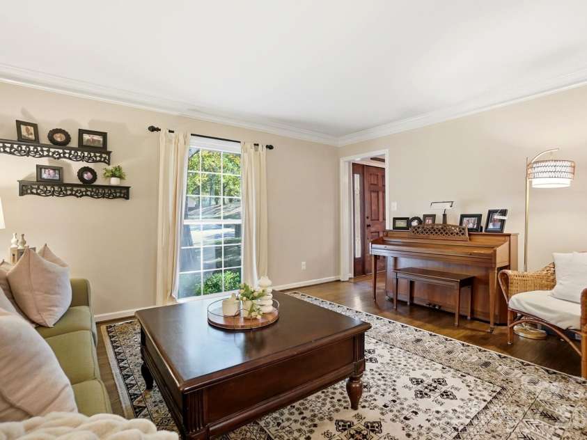 434 Chadmore Drive, Charlotte, NC 28270.  MLS# CAR4364807, YatesRealty ID 8438. 
