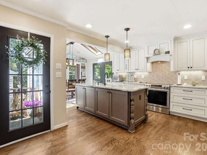 434 Chadmore Drive, Charlotte, NC 28270.  MLS# CAR4364807, YatesRealty ID 8438. 