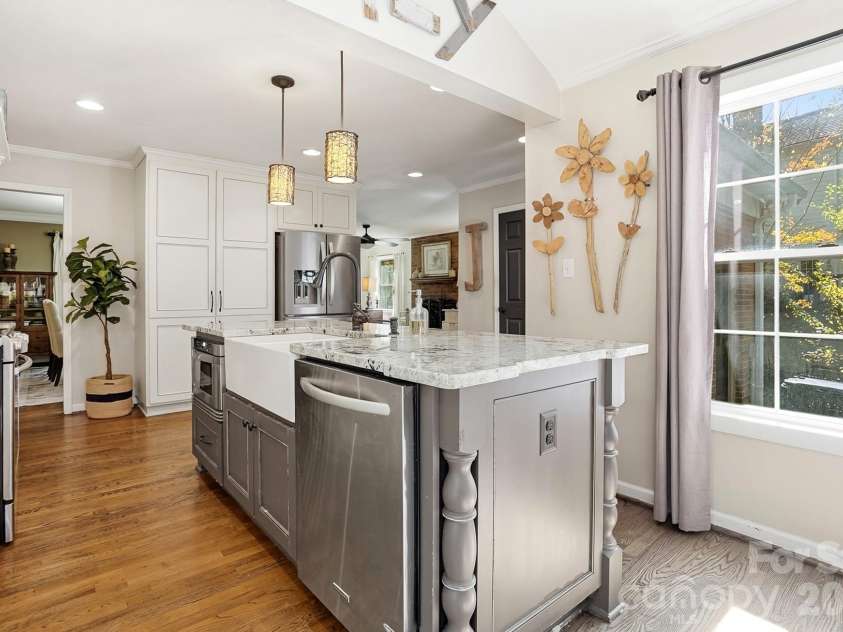 434 Chadmore Drive, Charlotte, NC 28270.  MLS# CAR4364807, YatesRealty ID 8438. 