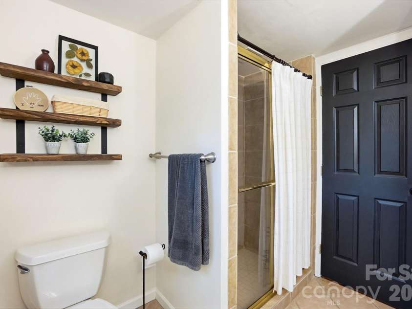 434 Chadmore Drive, Charlotte, NC 28270.  MLS# CAR4364807, YatesRealty ID 8438. 