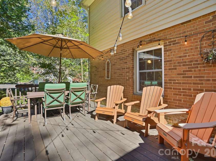 434 Chadmore Drive, Charlotte, NC 28270.  MLS# CAR4364807, YatesRealty ID 8438. 