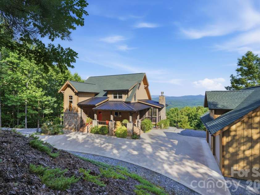 146 Sarinac Drive, Bostic, NC 28018.  MLS# CAR4327091, YatesRealty ID 844. 4 bed/4.5 bath mountain home on 3.97 private acres