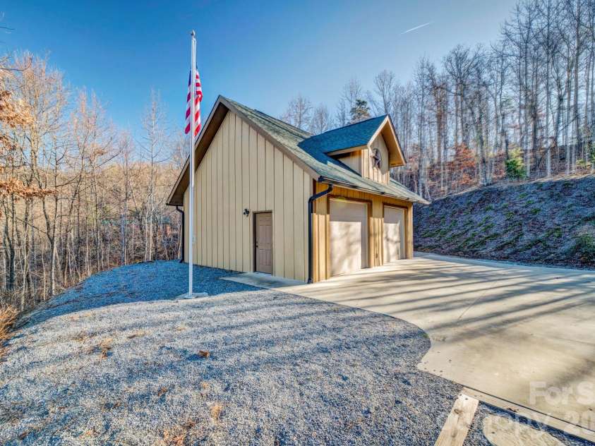 146 Sarinac Drive, Bostic, NC 28018.  MLS# CAR4327091, YatesRealty ID 844. Detached 2 car garage