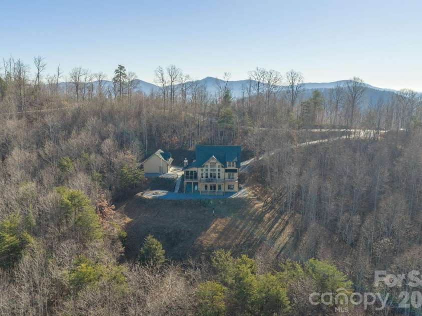 146 Sarinac Drive, Bostic, NC 28018.  MLS# CAR4327091, YatesRealty ID 844. Private 3.97 acres