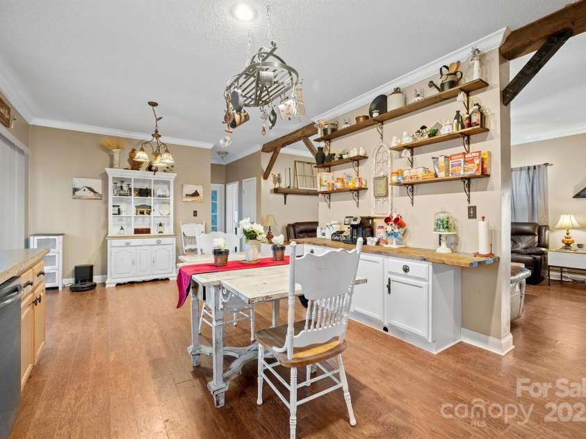 515 Brawley Road, Cleveland, NC 27013.  MLS# CAR4220635, YatesRealty ID 844. Kitchen Dining