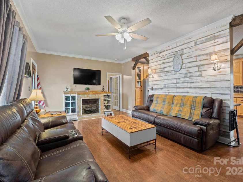 515 Brawley Road, Cleveland, NC 27013.  MLS# CAR4220635, YatesRealty ID 844. Living Room