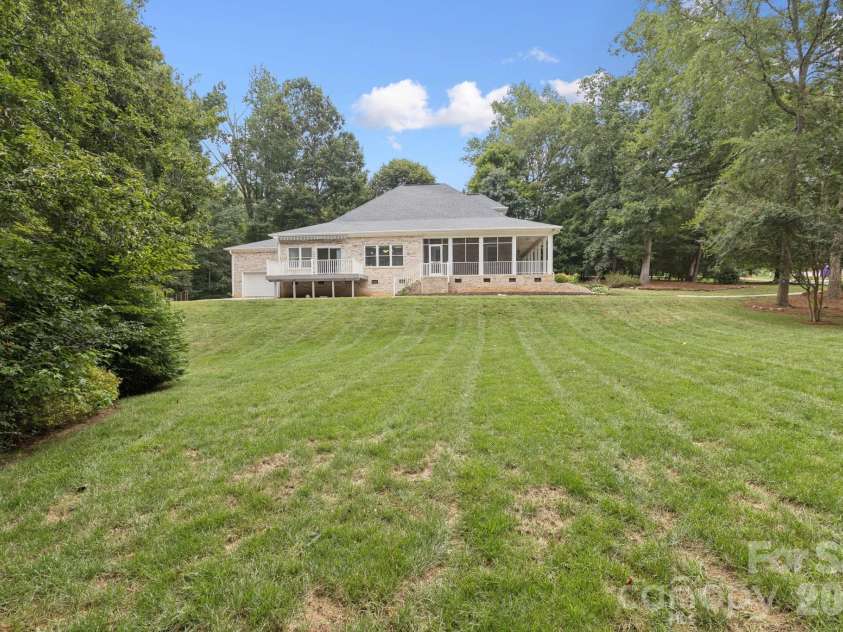 8834 Wingard Road, Waxhaw, NC 28173.  MLS# CAR4357516, YatesRealty ID 8440. 