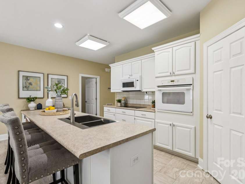 8834 Wingard Road, Waxhaw, NC 28173.  MLS# CAR4357516, YatesRealty ID 8440. 