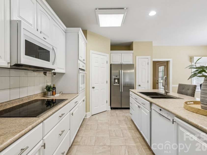 8834 Wingard Road, Waxhaw, NC 28173.  MLS# CAR4357516, YatesRealty ID 8440. 