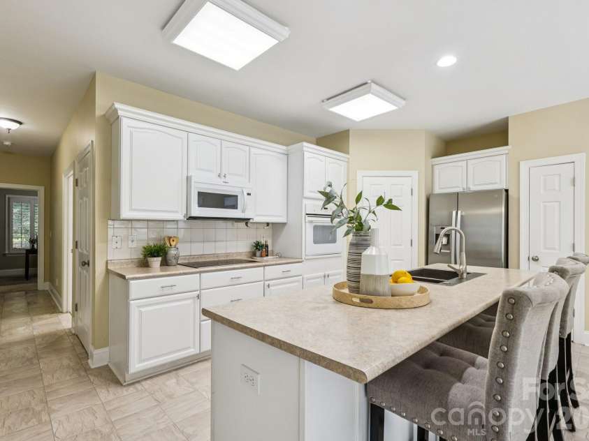 8834 Wingard Road, Waxhaw, NC 28173.  MLS# CAR4357516, YatesRealty ID 8440. 