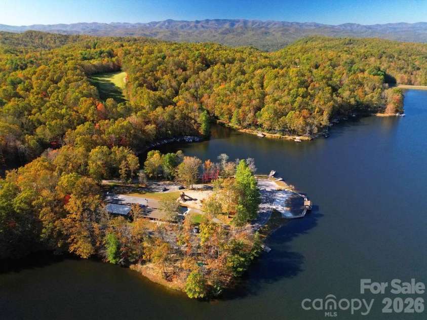 416 Kanasgowa Drive, Brevard, NC 28712.  MLS# CAR4357629, YatesRealty ID 8441. 