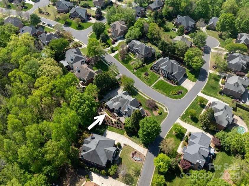 5809 Woodleigh Oaks Drive, Charlotte, NC 28226.  MLS# CAR4248176, YatesRealty ID 8441. Aerial shot of the property