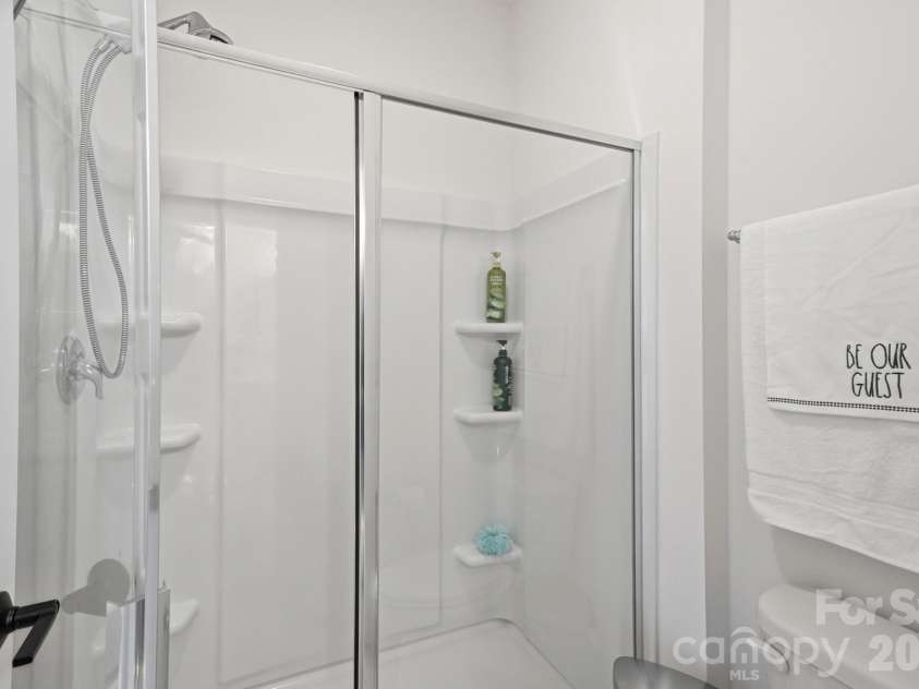 1342 Links Crossing Drive, Monroe, NC 28112.  MLS# CAR4341634, YatesRealty ID 8443. Secondary bathroom