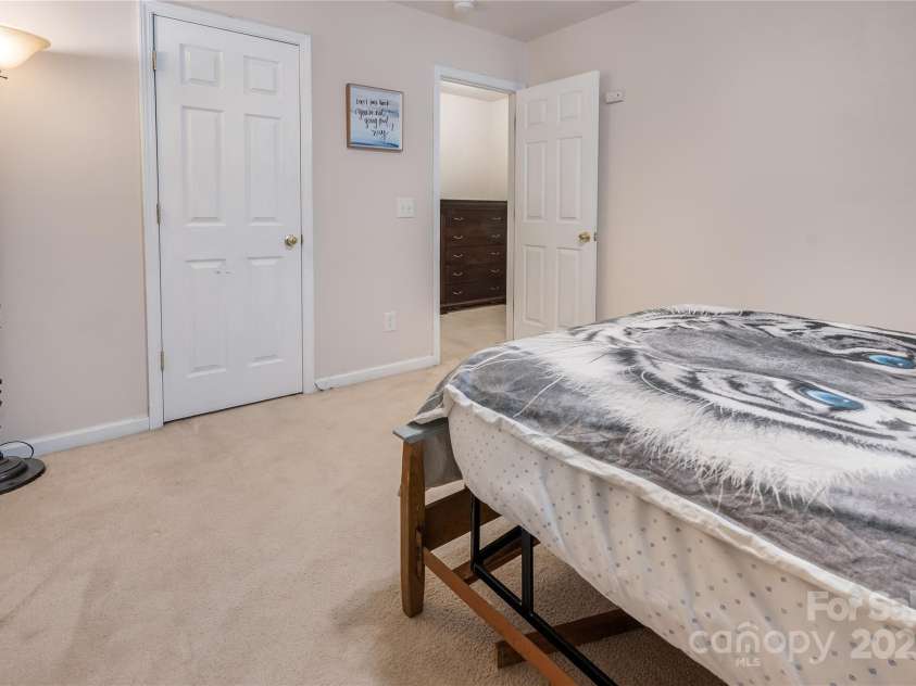 16219 Long Talon Way, Charlotte, NC 28273.  MLS# CAR4248140, YatesRealty ID 8444. 