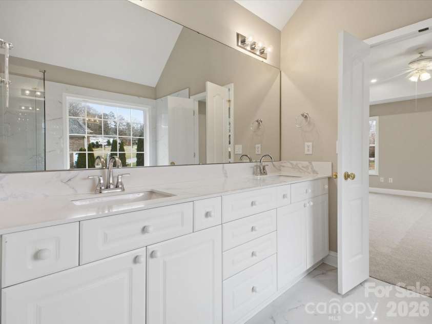 9701 Julliard Drive, Mint Hill, NC 28227.  MLS# CAR4344353, YatesRealty ID 8444. Dual Vanity