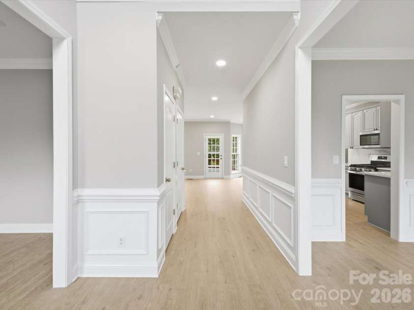 9701 Julliard Drive, Mint Hill, NC 28227.  MLS# CAR4344353, YatesRealty ID 8444. Foyer