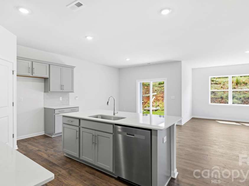 111 Ridgehaven Drive, Waynesville, NC 28786.  MLS# CAR4329129, YatesRealty ID 8446. 