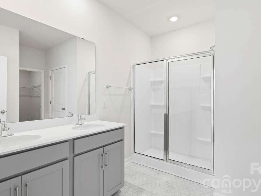 111 Ridgehaven Drive, Waynesville, NC 28786.  MLS# CAR4329129, YatesRealty ID 8446. 
