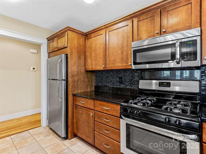 46 Kassahola Drive, Brevard, NC 28712.  MLS# CAR4238567, YatesRealty ID 8446. 