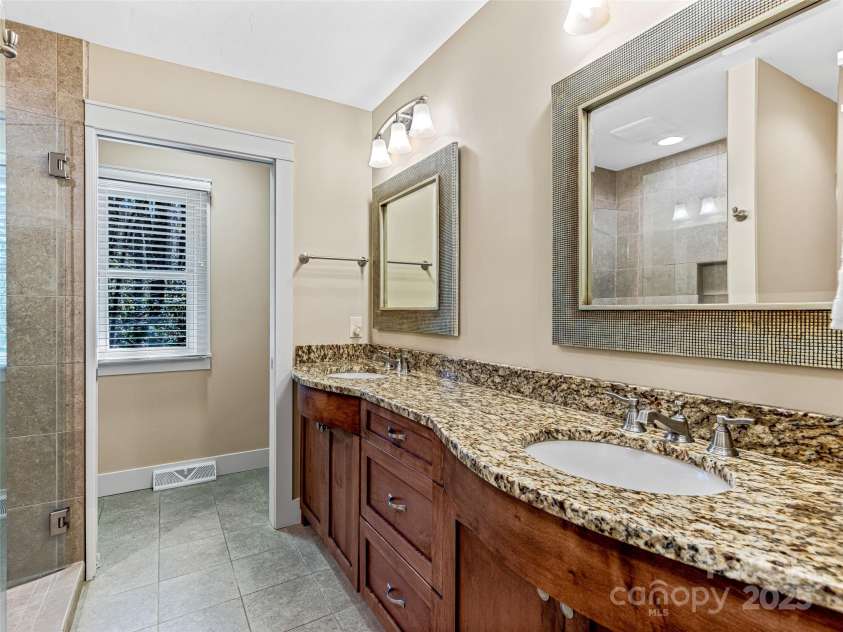 46 Kassahola Drive, Brevard, NC 28712.  MLS# CAR4238567, YatesRealty ID 8446. 