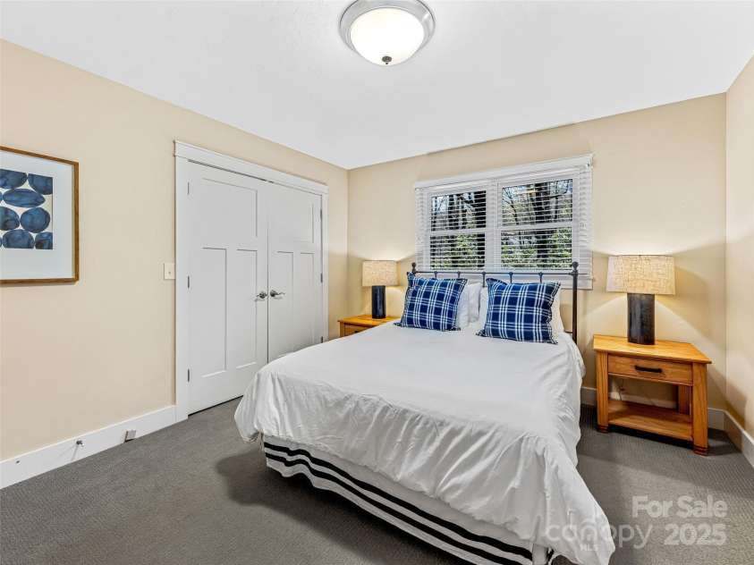 46 Kassahola Drive, Brevard, NC 28712.  MLS# CAR4238567, YatesRealty ID 8446. 