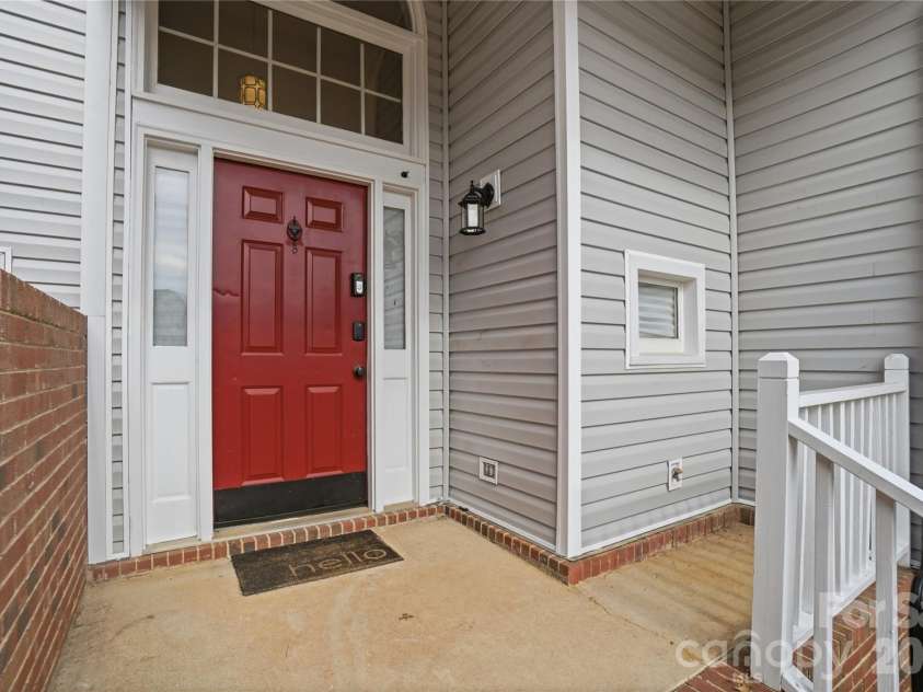8729 Fox Chase Lane, Charlotte, NC 28269.  MLS# CAR4349672, YatesRealty ID 8448. 
