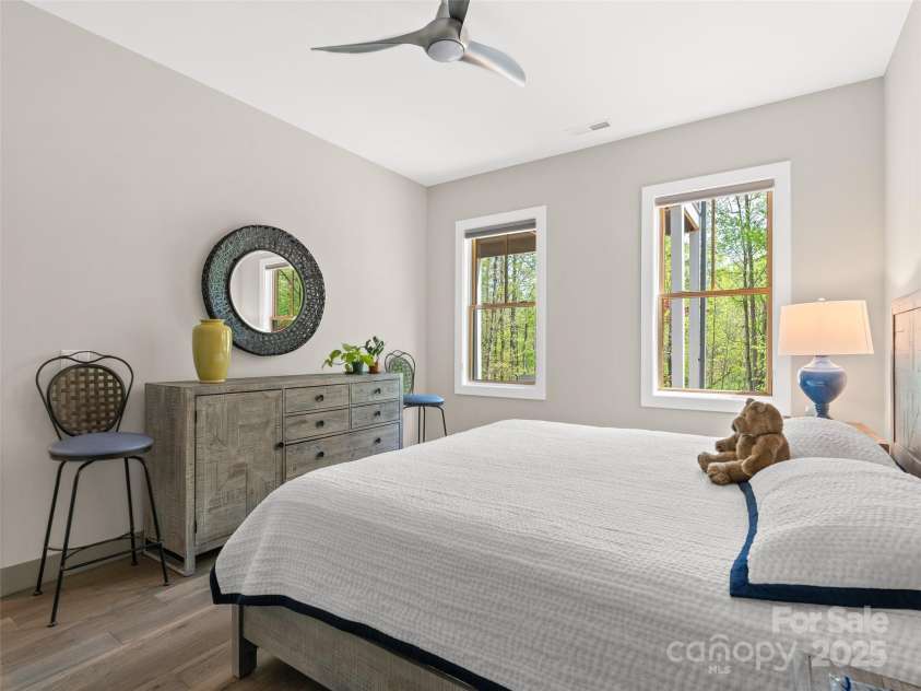 9 La Grange Drive, Asheville, NC 28805.  MLS# CAR4246772, YatesRealty ID 8448. 2nd bedroom