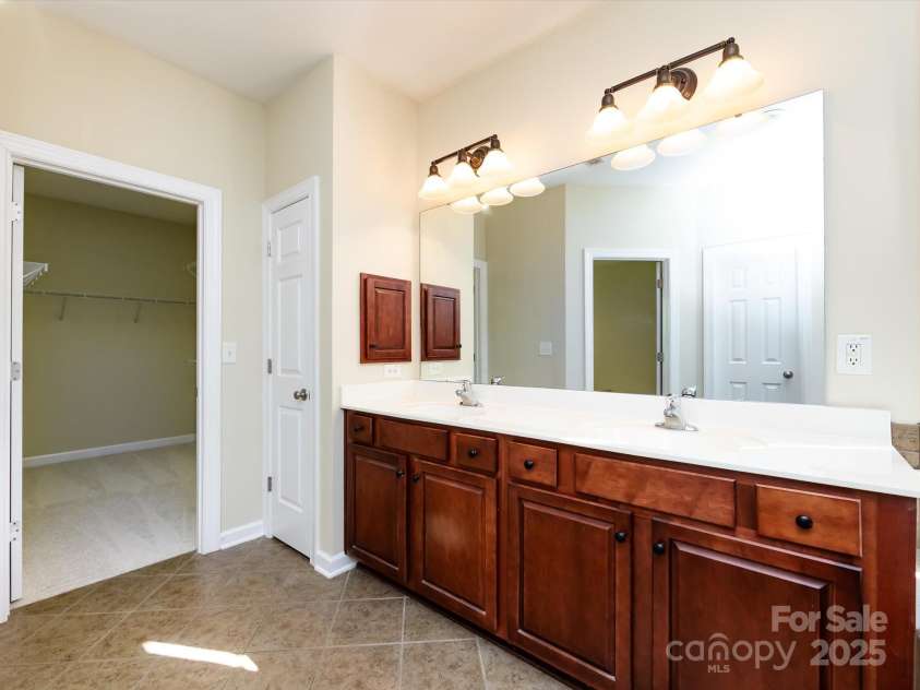 8830 Beaver Creek Drive, Charlotte, NC 28269.  MLS# CAR4233307, YatesRealty ID 8449. 