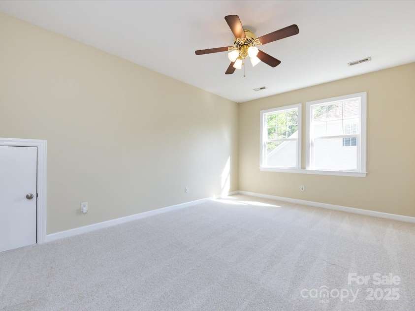 8830 Beaver Creek Drive, Charlotte, NC 28269.  MLS# CAR4233307, YatesRealty ID 8449. Upstairs landing and bonus area