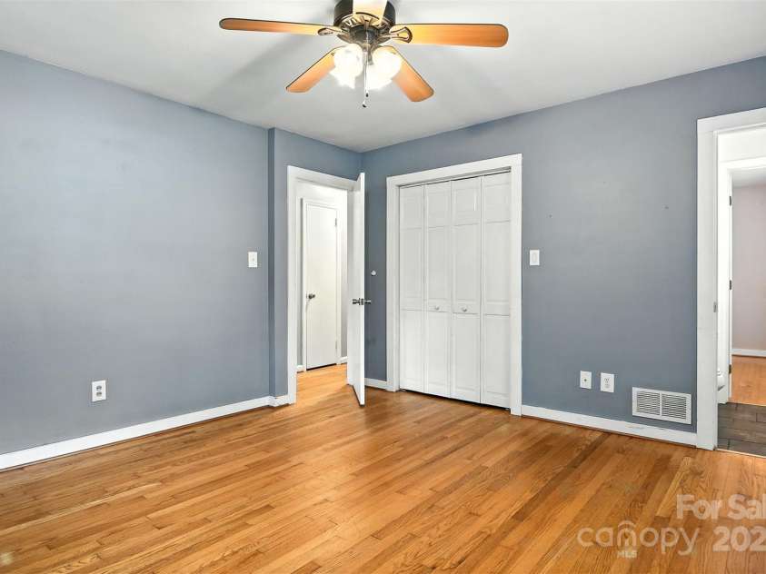 132 30th Avenue, Hickory, NC 28601.  MLS# CAR4288465, YatesRealty ID 845. 