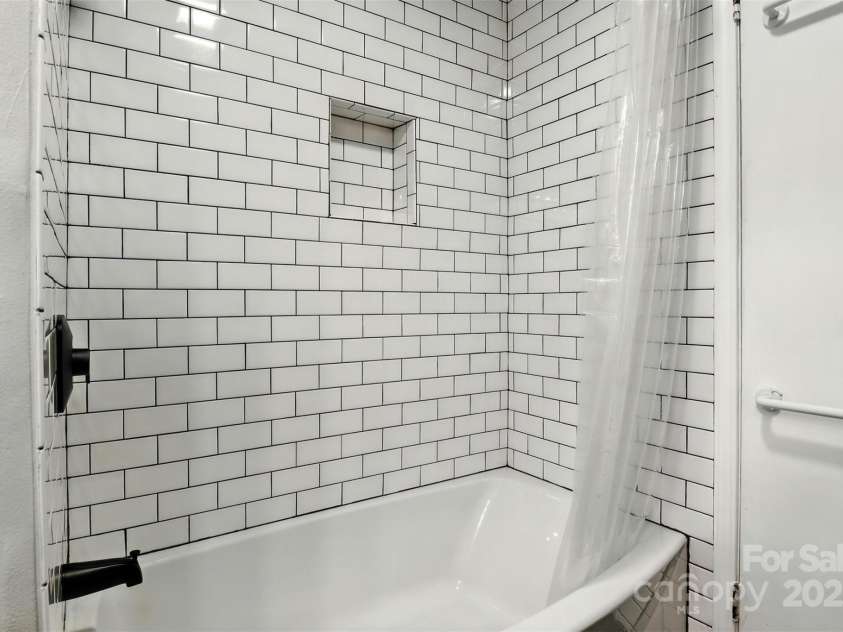 132 30th Avenue, Hickory, NC 28601.  MLS# CAR4288465, YatesRealty ID 845. 